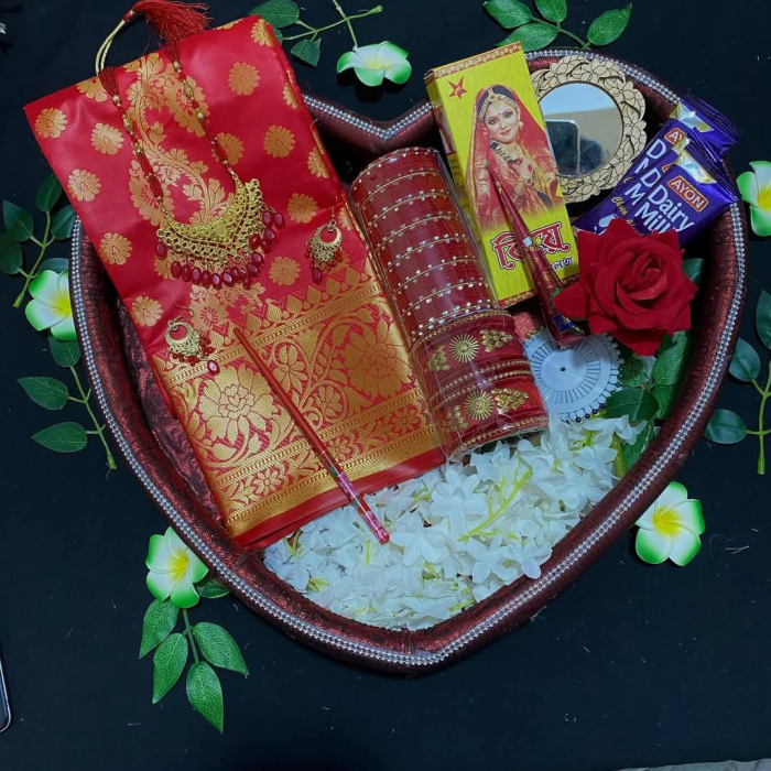 নকশী পল্লী প্রিমিয়াম গিফট বক্স