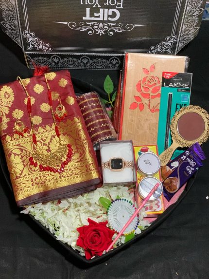 নকশী পল্লী প্রিমিয়াম গিফট বক্স