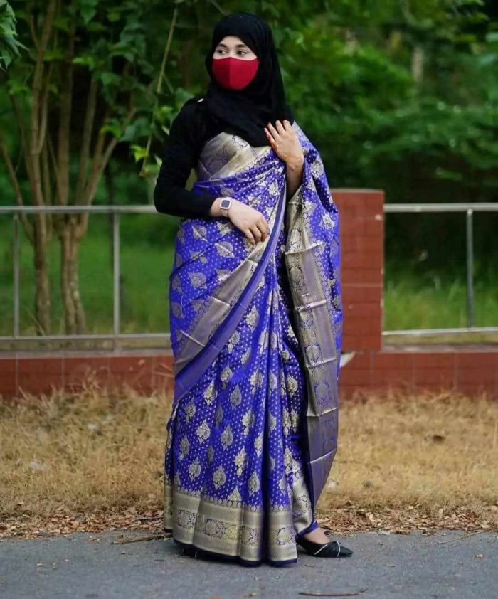✨ ব্লু জামদানী ✨ সূতির কোমলতা × বুননের নিখুঁত শিল্প একটা শাড়ি, অনেক গল্প 📜💫 - Image 3